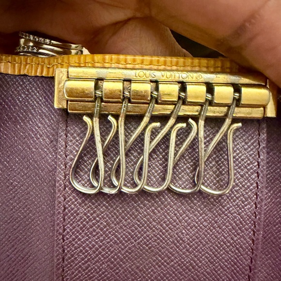 ⭐️⭐️Louis Vuitton Yellow Epi Leather 6-Ring Key-holder Wallet - Picture 10 of 15